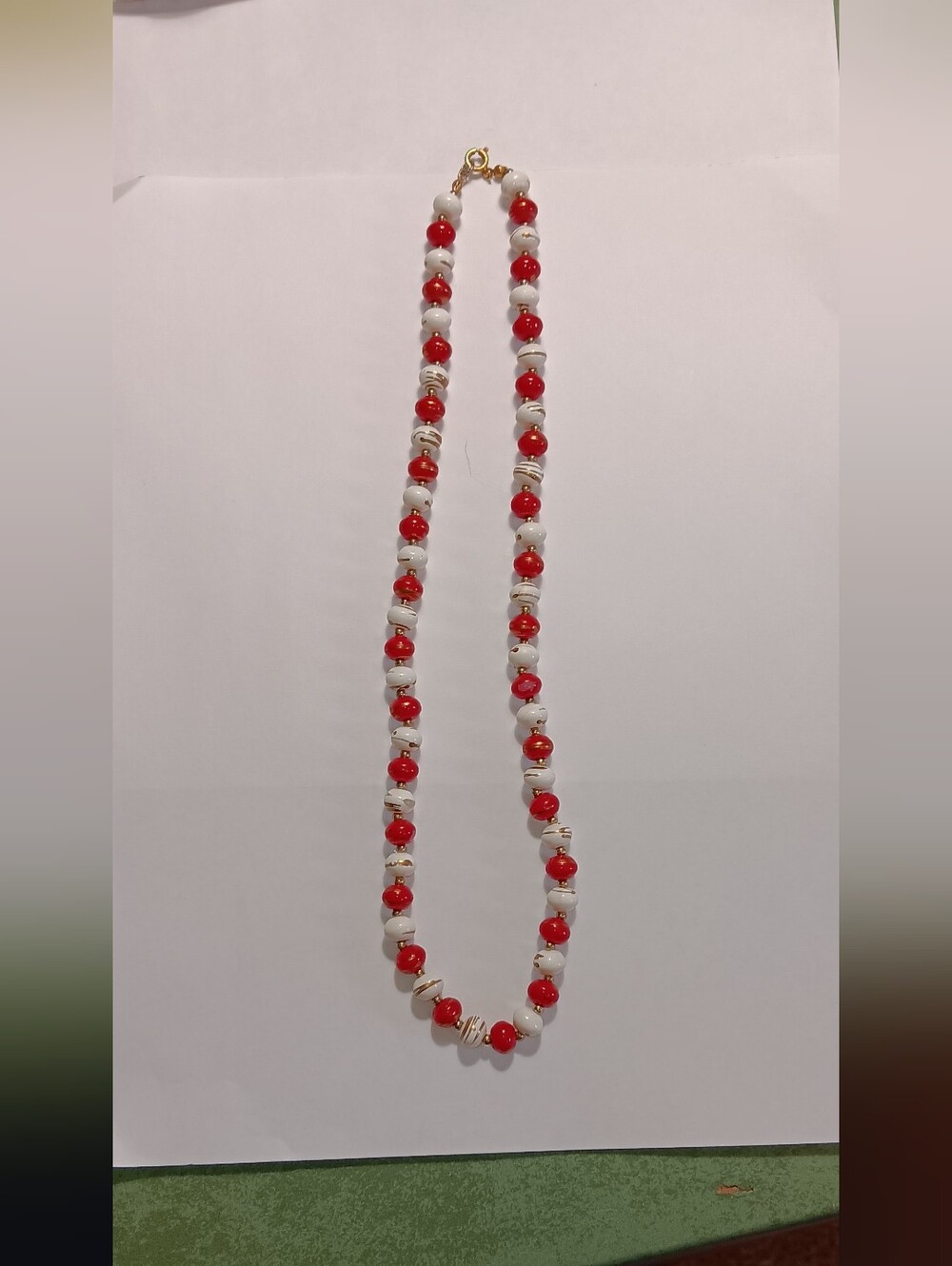 Red and White Marbled Bead Necklace